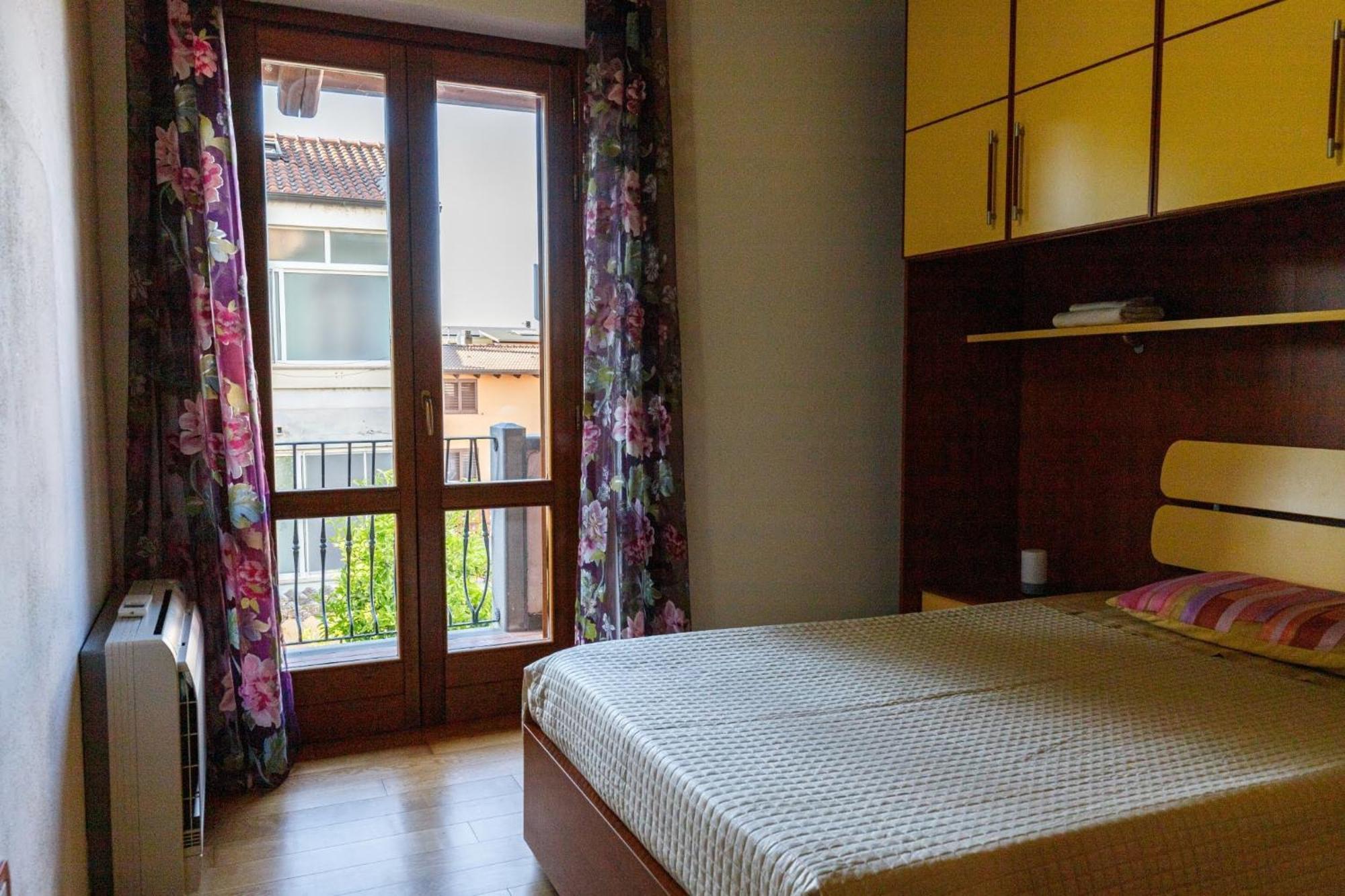 Casa Lilla 1 E 2 Apartment โอริสตาโน ภายนอก รูปภาพ
