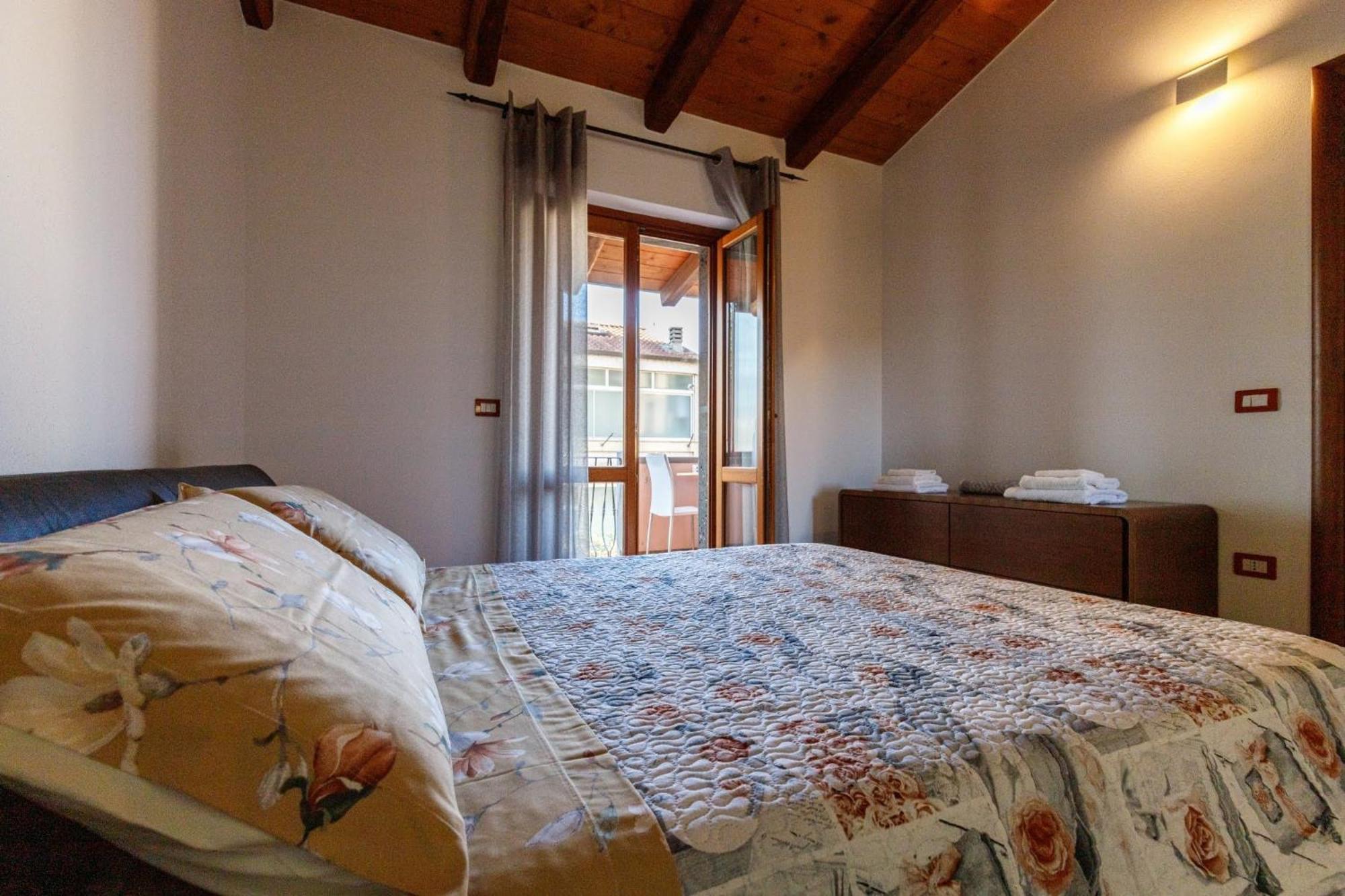 Casa Lilla 1 E 2 Apartment โอริสตาโน ภายนอก รูปภาพ