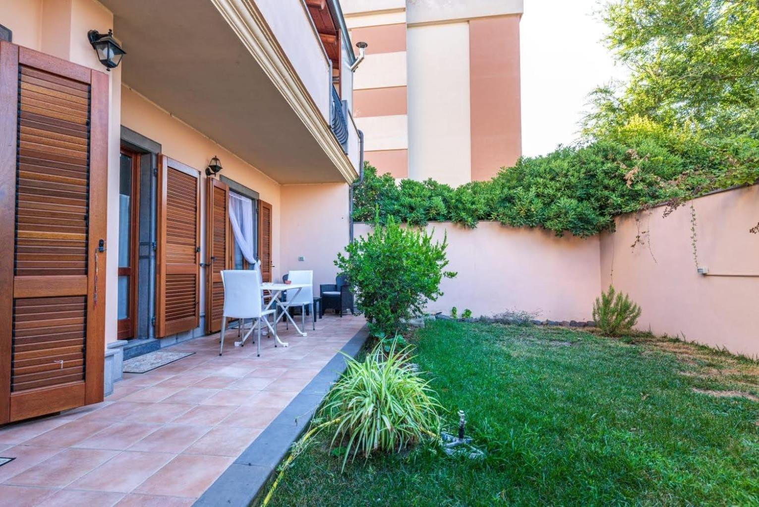 Casa Lilla 1 E 2 Apartment โอริสตาโน ภายนอก รูปภาพ